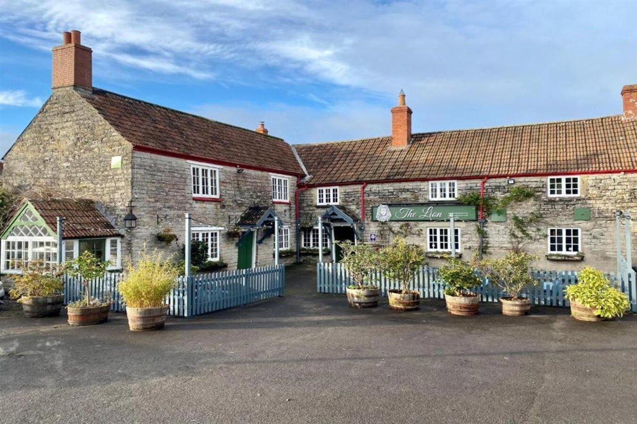 The Lion At Inn West Pennard